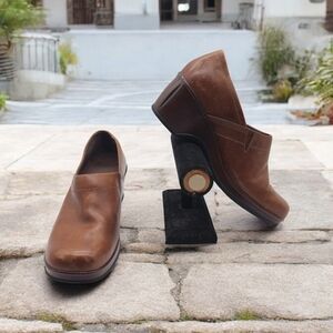 Eastland Constance Brown Leather Clogs sz 9